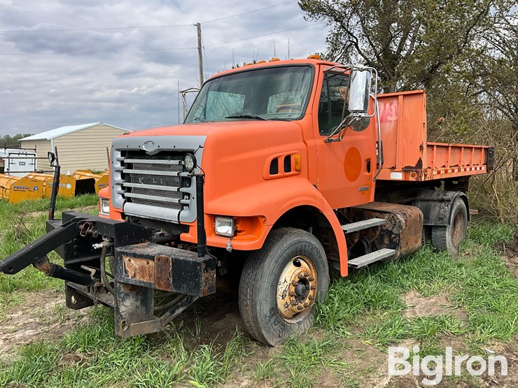 2007-sterling-l7500-image-1