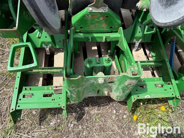 john-deere-7-image-16