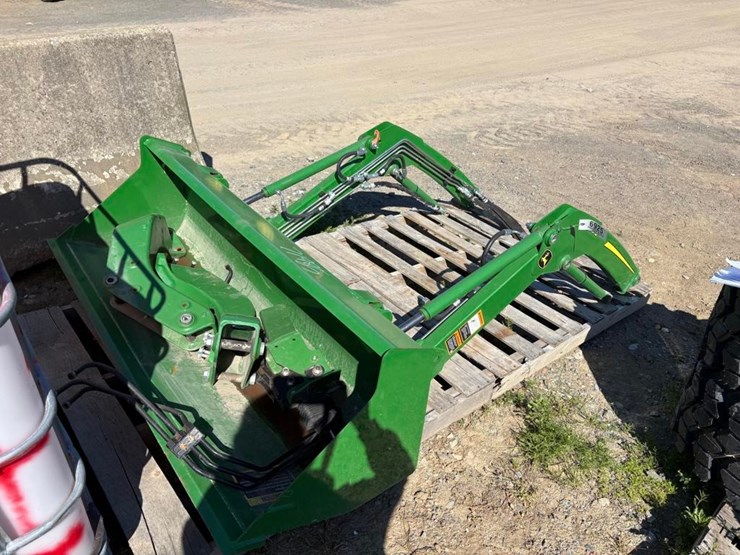john-deere-300e-image-2