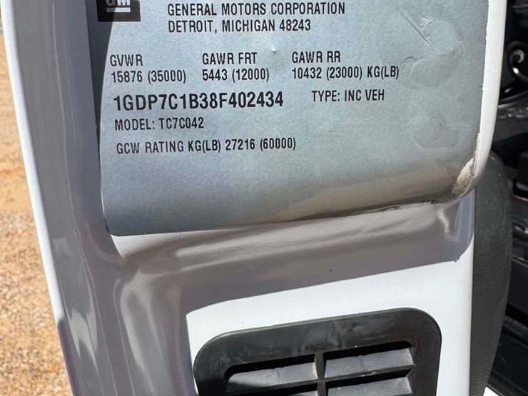 2008-gmc-7500-image-21