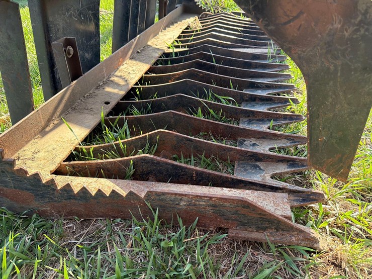 skidloader-78”-grapple-bucket-image-12