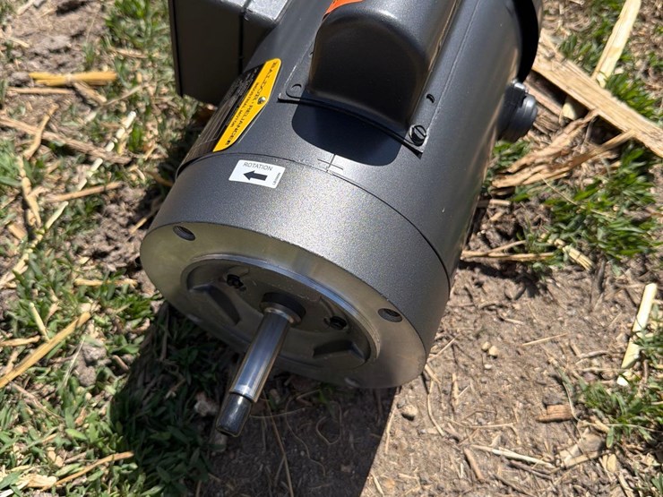 brand-new-baldor-1hp-electric-motor-image-4