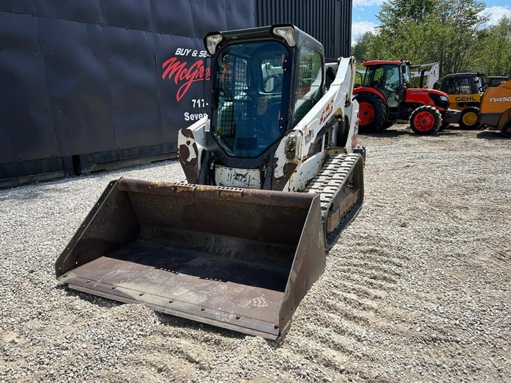 2021-bobcat-t595-image-8