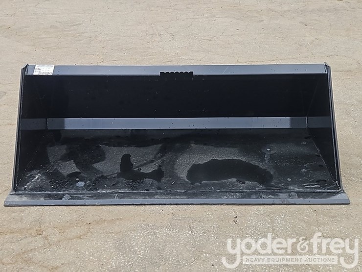 unused-66"-skidsteer-bucket-image-8