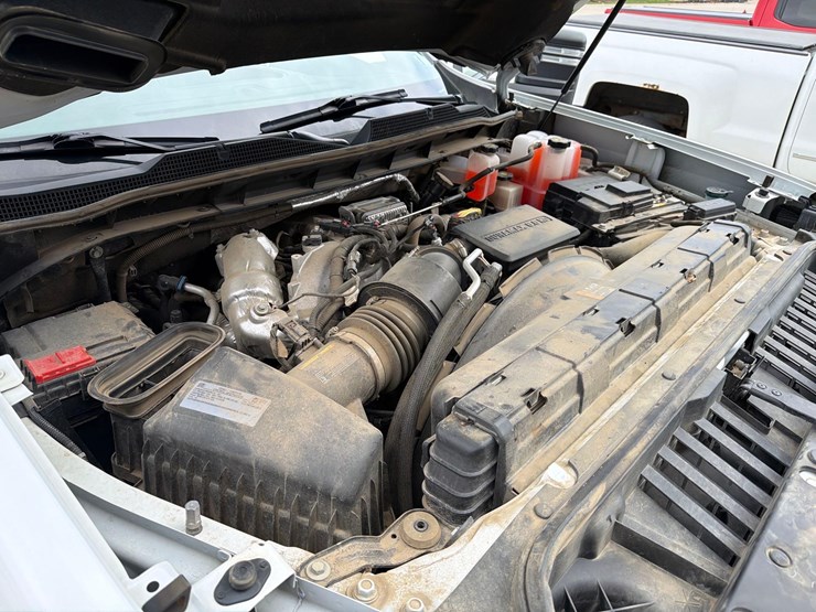 2021-chevrolet-2500hd-image-55