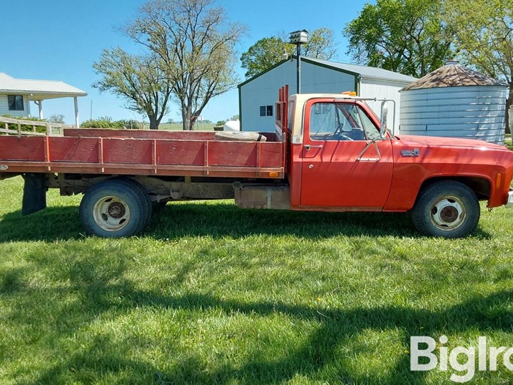 1977-chevrolet-custom-deluxe-image-4