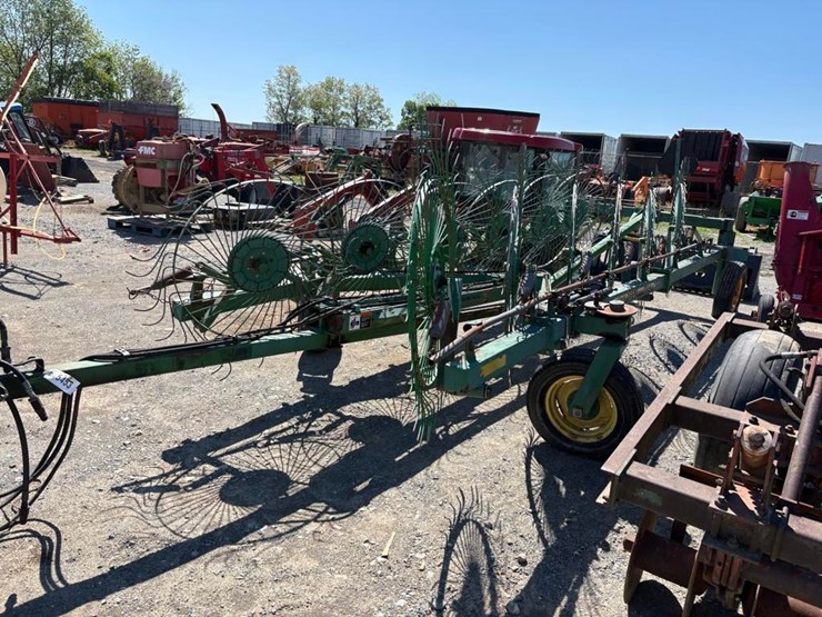 john-deere-704-image-3