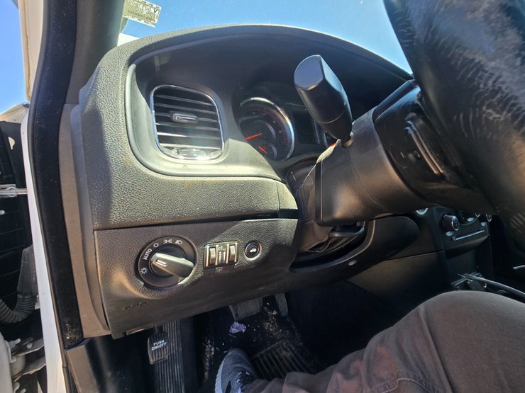 #24339-•-2014-dodge-charger-passenger-car-image-32