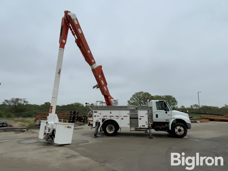 2007-international-durastar-4400-image-12