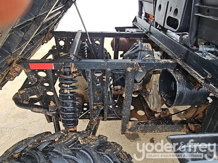 2013-bobcat-3400xl-image-20