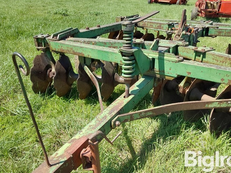 john-deere-12-image-10