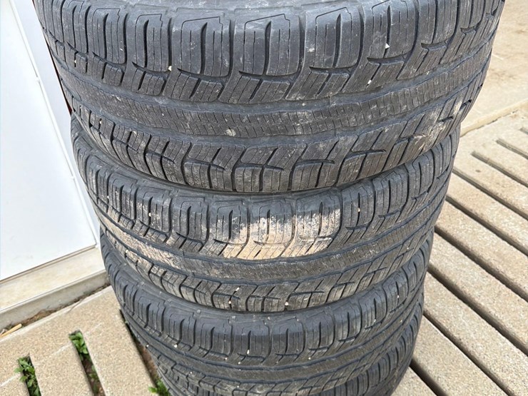 4--265/50r20-tires-image-7
