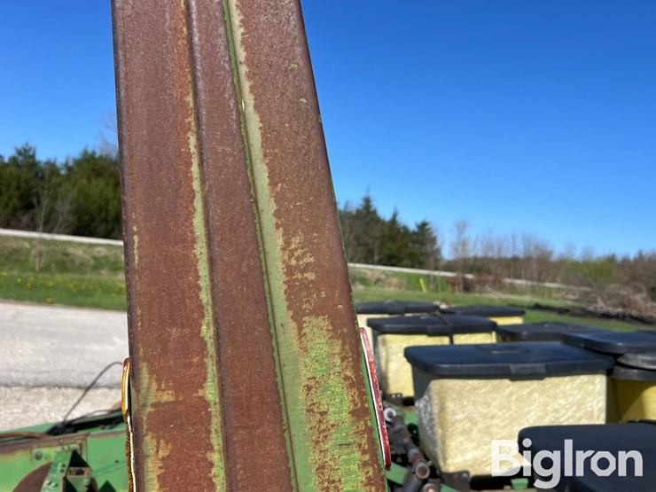 john-deere-7000-image-19