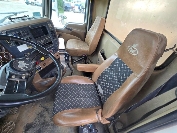 #24295-•-2011-mack-gu713-dump-truck-image-68