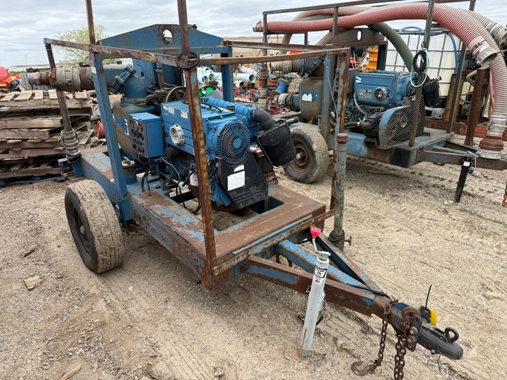 #3890-•-towable-water-pump-image-7