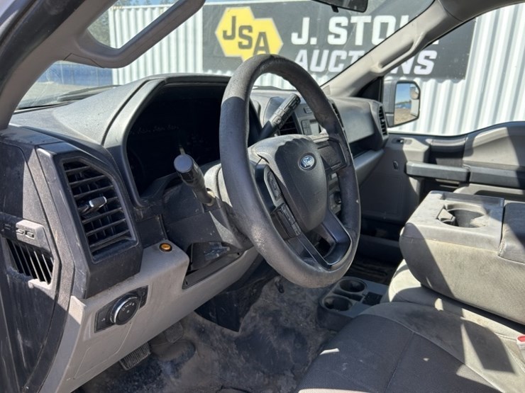 2016-ford-f150-xl-image-22