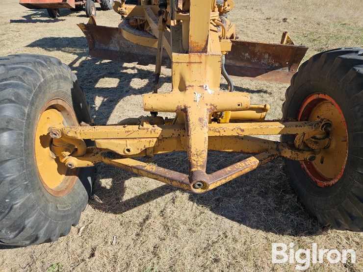1964-caterpillar-120-image-9