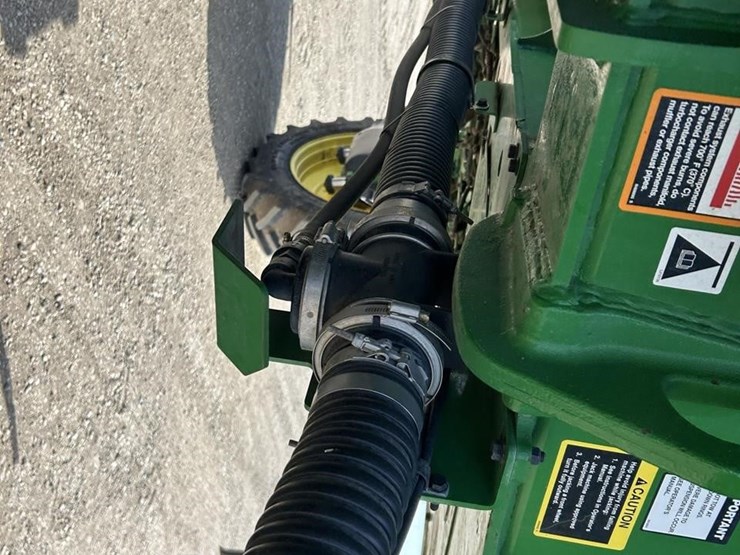 2020-john-deere-r4045-image-38