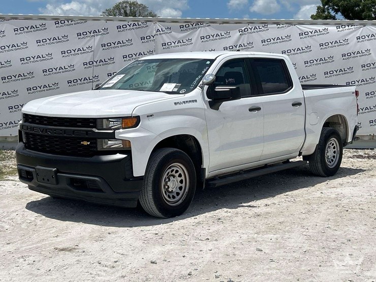 2022-chevrolet-silverado-1500-image-1