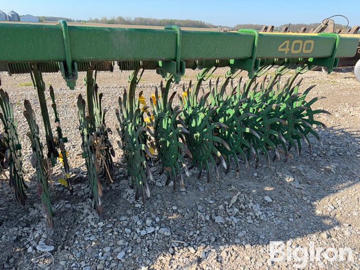 john-deere-400-image-12