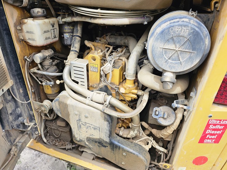 2023-caterpillar-259d3-image-9