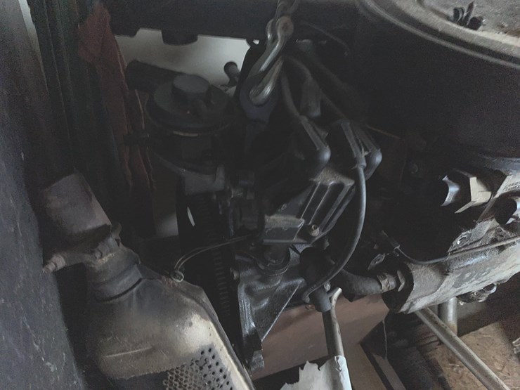 #7067-•-engine-and-muffler-image-6