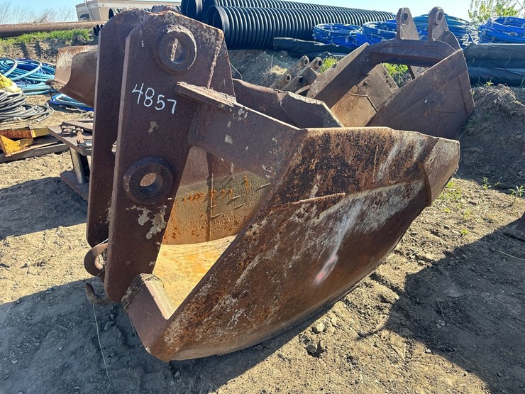#4857-•-approx-48"-sand-excavator-bucket-image-1