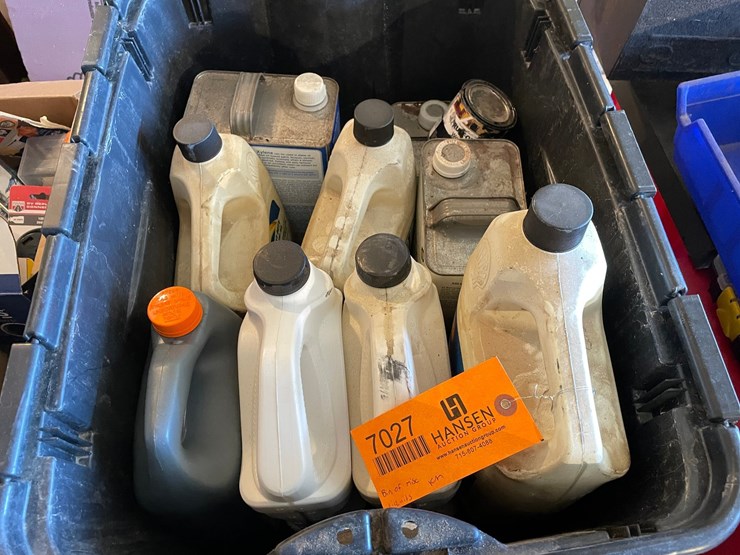 #7027-•-tote-of-misc.-fluids-image-1