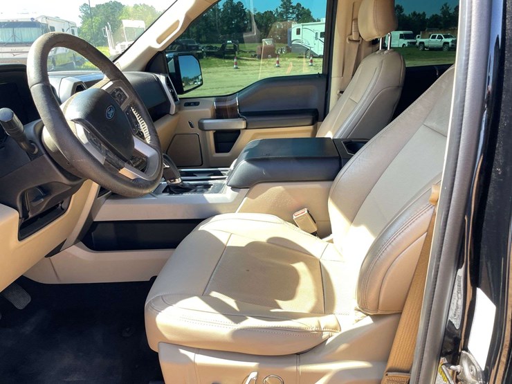 2017-ford-f150-image-10