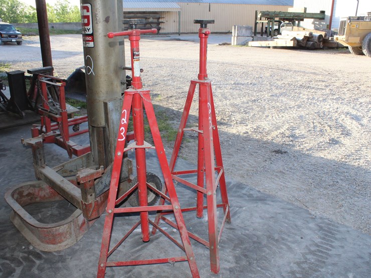 (2)-1-1/2-ton-under-hoist-stands-image-1