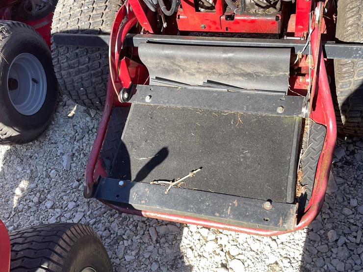#6959-•-toro-grand-stand-stand-mower-image-5