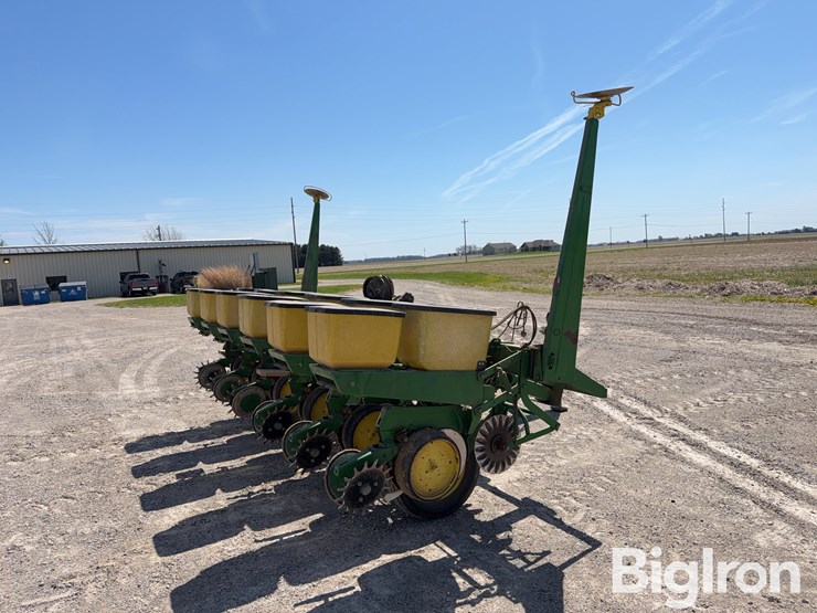 john-deere-7000-image-5