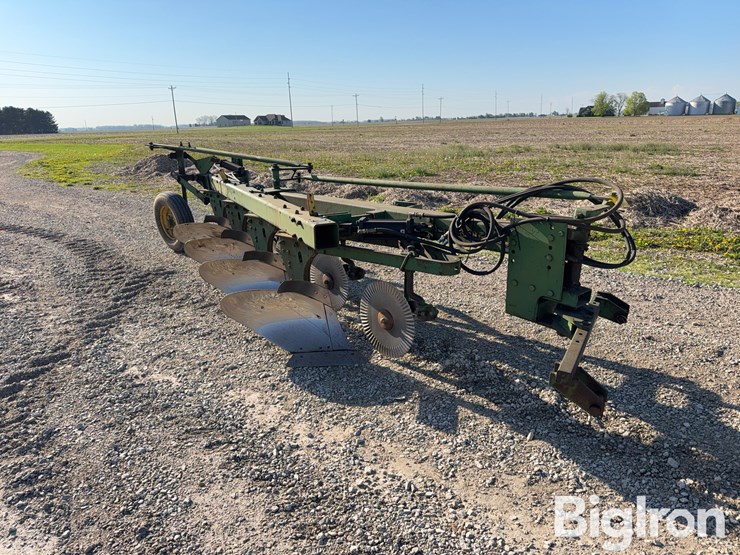 john-deere-a1450-4-bottom-moldboard-plow-image-3