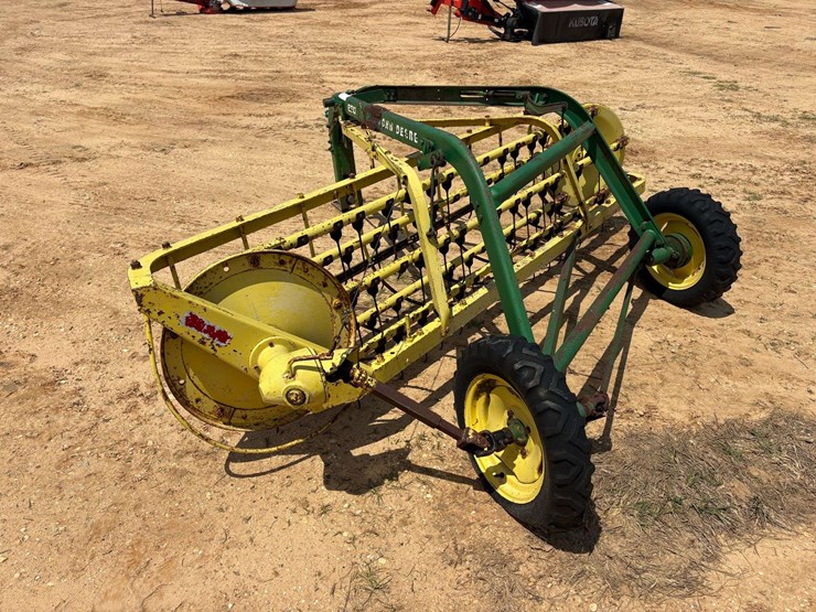 john-deere-660-image-2