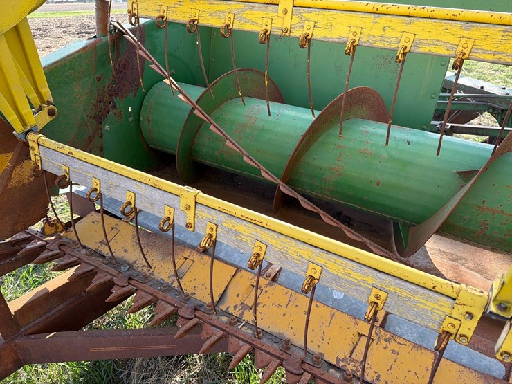 john-deere-13ft-bean-head-with-trailer-image-21