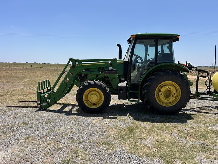 2024-john-deere-5090e-image-2