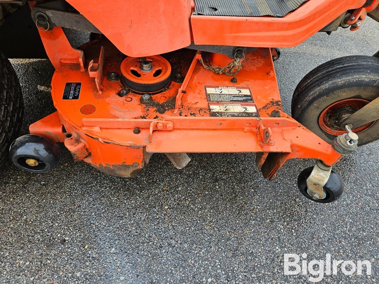 kubota-zd326-image-12