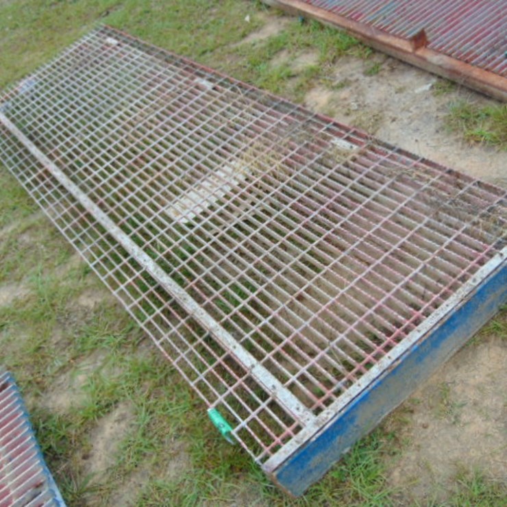 3' X 9 1/2' CATWALK MATERIAL