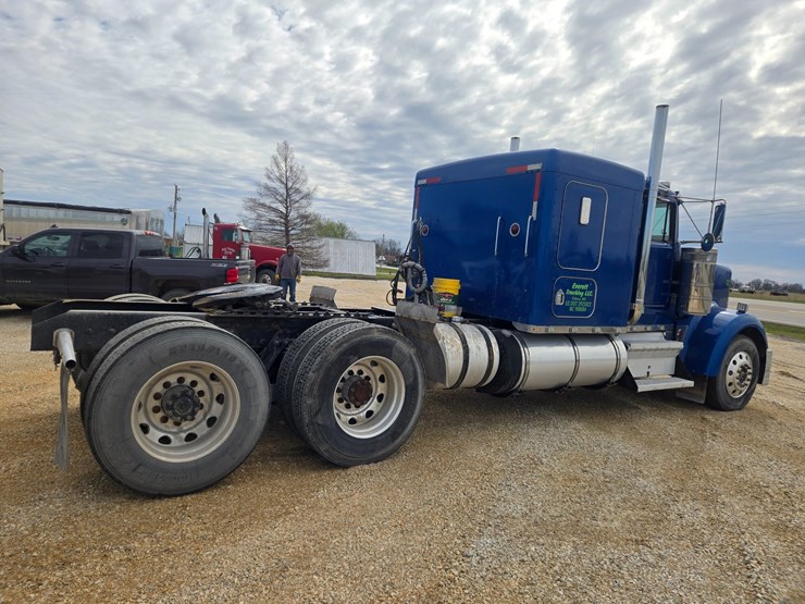 1999-kenworth-w900-image-19