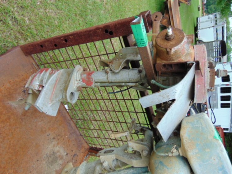 evinrude-antique-boat-motor-image-1
