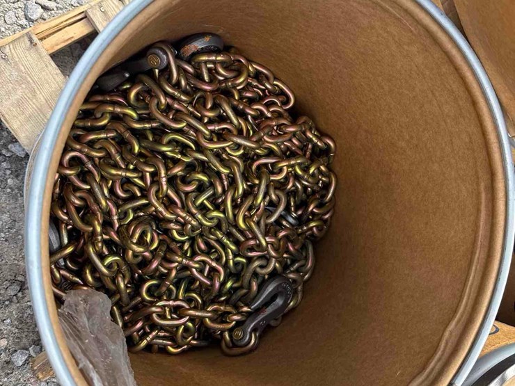 barrel-of-new-various-3/8"-chains-image-2