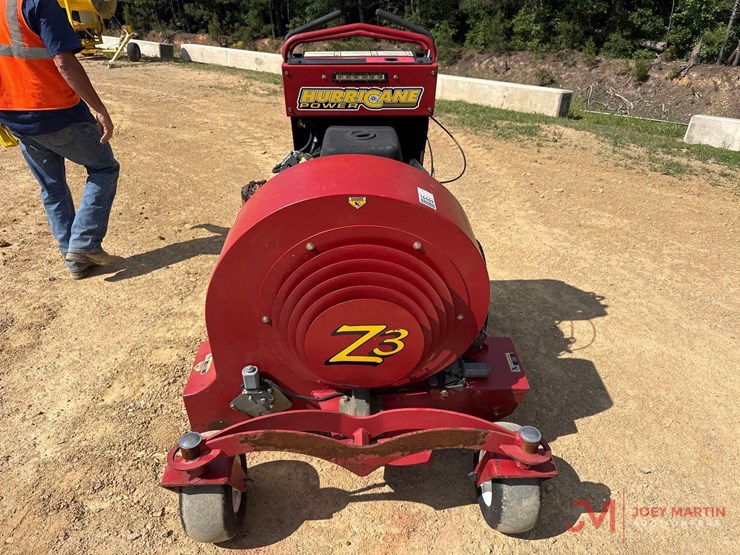 hurricane-z3-stand-on-blower-image-5
