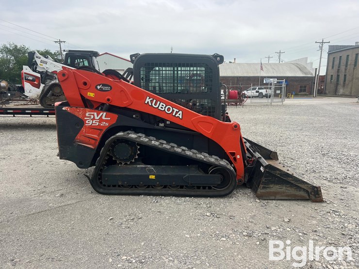 2017-kubota-svl95-2s-image-4