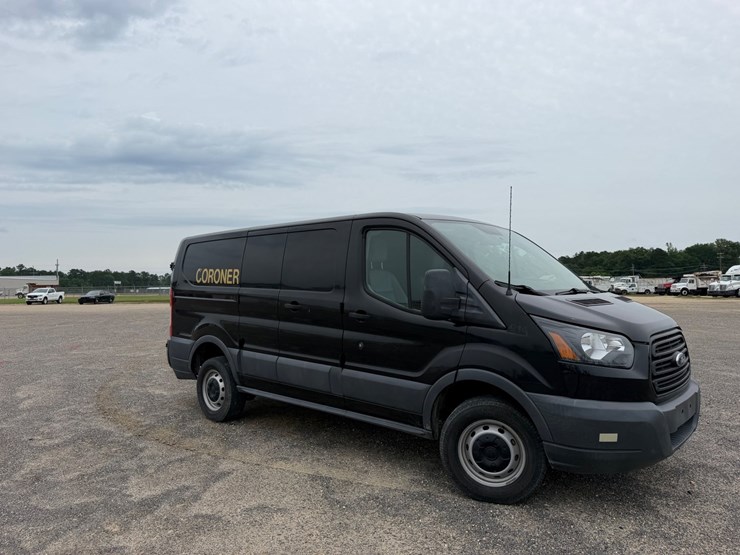 2015-ford-transit-image-2