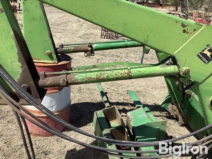 john-deere-148-image-10