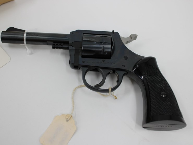 #111-•-h-&-r-model-929-.22-pistol-image-15