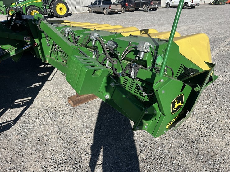 2018-john-deere-cs690-image-13