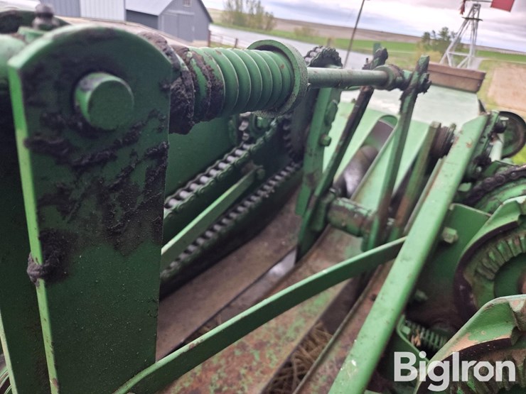 john-deere-24t-image-12