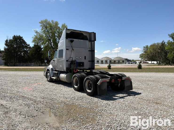2016-international-prostar-image-7