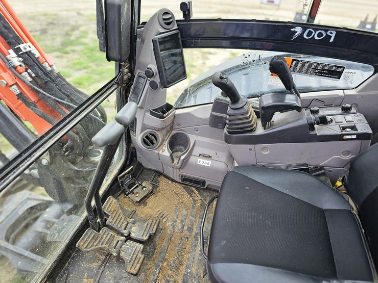 kubota-kx057-5-image-12